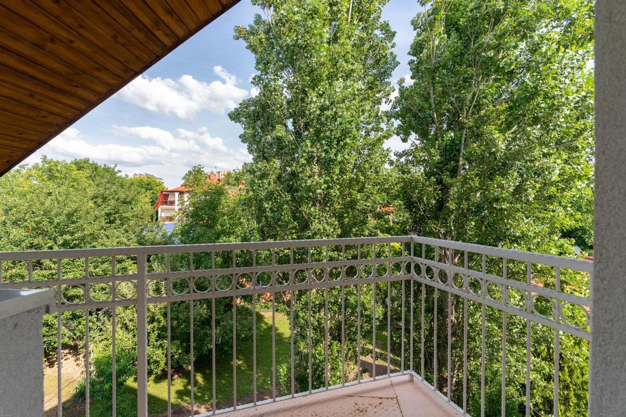 Izabella Panzio Hajduszoboszlo Exterior foto